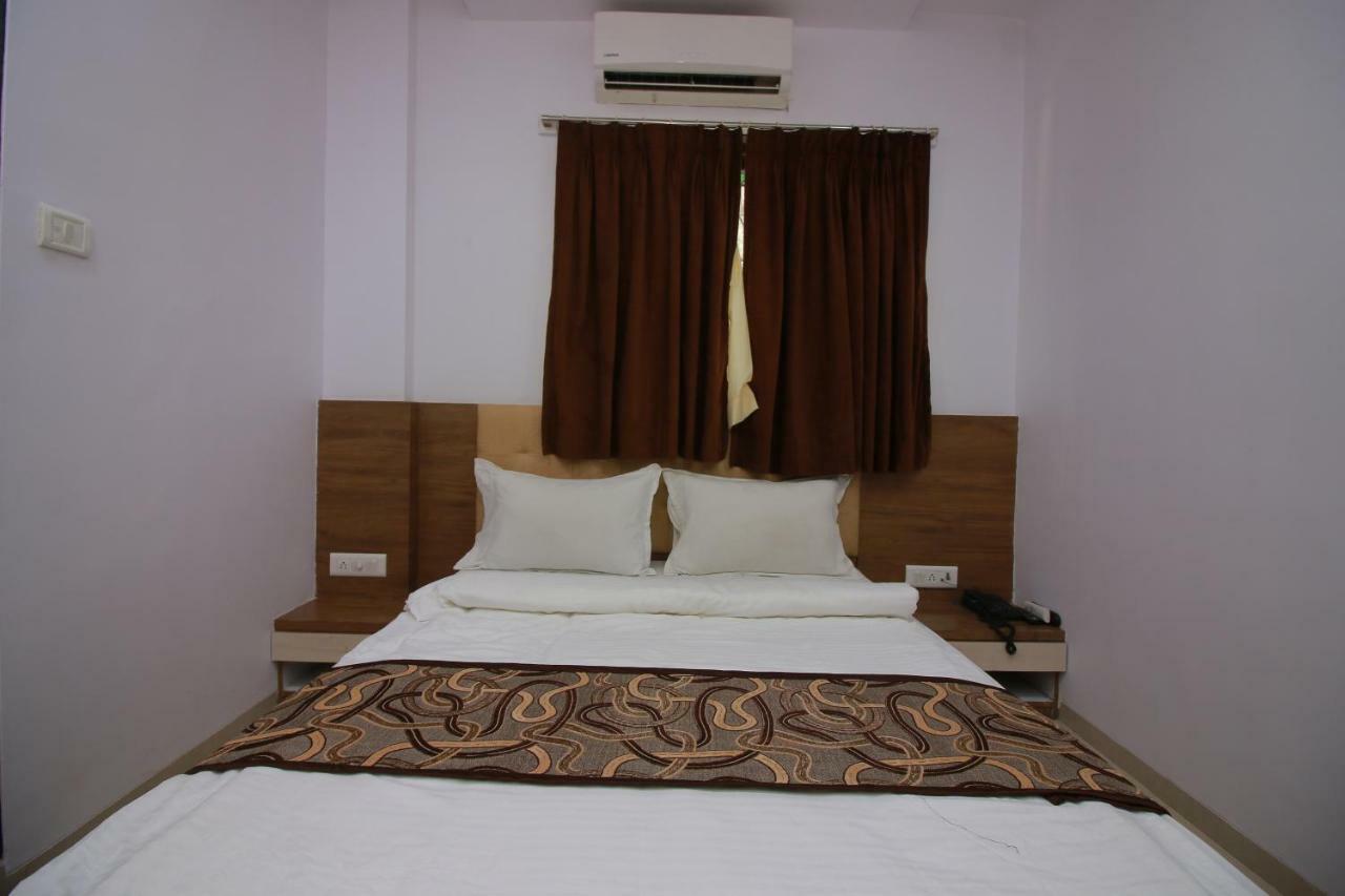 Hotel Apex نافي مومباي المظهر الخارجي الصورة